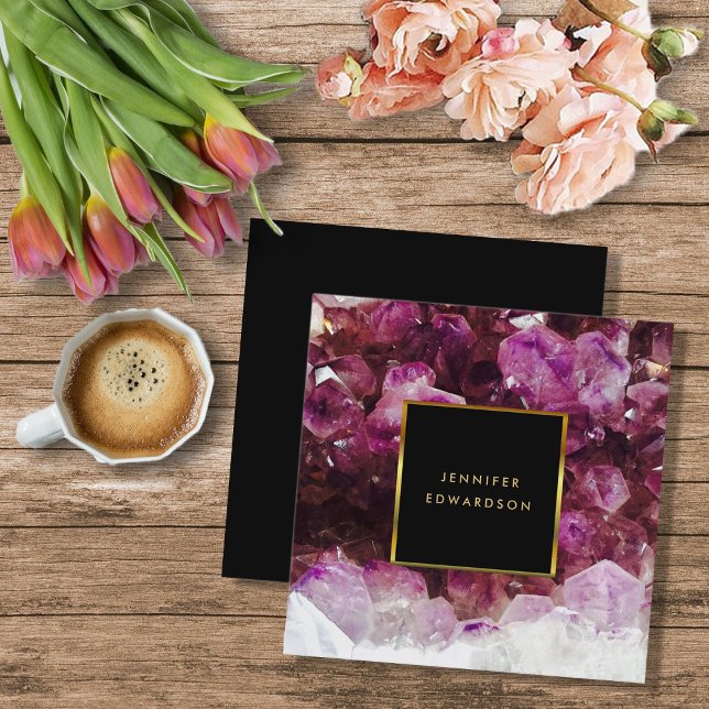 Lila ametyst gemstone-professionell fyrkantigt visitkort (Modern elegant purple amethyst, black gold,  professional square business card.)