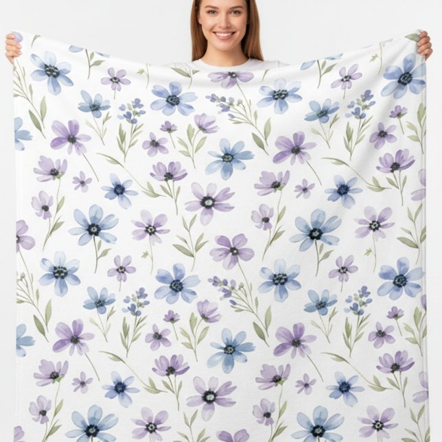 Lila äng med vilda blommor fleecefilt (Skapare uppladdad)