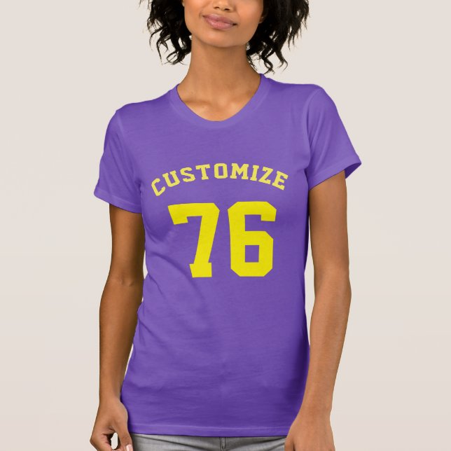 Lila Anpassat namnnummer, sport för kvinnor T Shirt (Framsida)