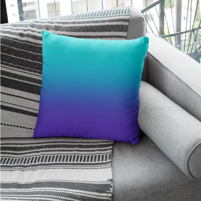 Lila Aqua Gradient Kudde (Skapare uppladdad)