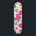 Lila av Blommigt med låg strömförbrukning och Pink Mini Skateboard Bräda 18,5 Cm<br><div class="desc">En reflexströmsdesign med en daisy som är utformad för lila,  rosa,  grönt,  gult och vitt. Anpassa genom att lägga till namn,  initialer eller annan text.</div>