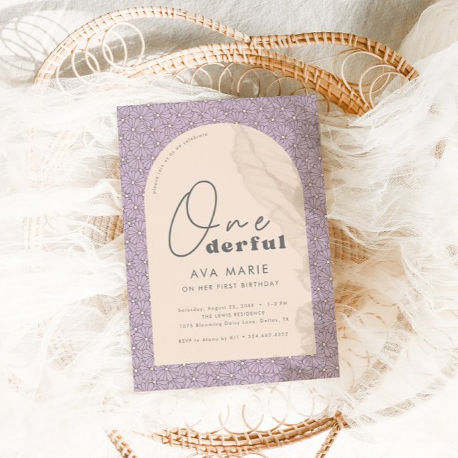 Lila av offerfull Retro Daisy Girls 1:a födelsedag Inbjudningar (Skapare uppladdad)