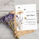 Lila av Wildblommors gult - budgetfödelsedag<br><div class="desc">En vit bakgrund. Dekorerad med bin och målade vilda blommor i violett och rosa. Anpassa och lägg till information om namn och party. 1 lakan = 1 inbjudan tryckt kant till kant.</div>