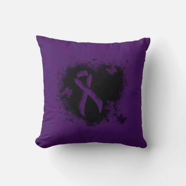 Lila Awareness Ribbon Grunge Heart Kudde (Framsida)
