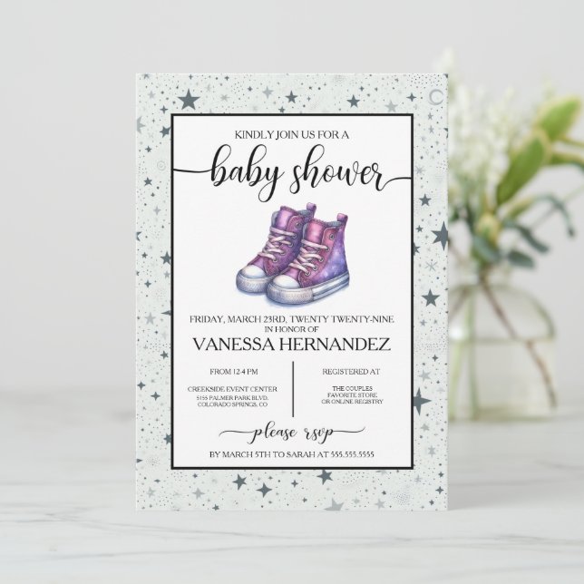 Lila Baby High Toppar Baby Shower Inbjudningar (Stående Fram)