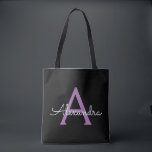 Lila Black Girly Script Monogram Namn Modern Tygkasse<br><div class="desc">Svart och Lila Elegant Lägg till din egen Namn Monogram Bok Bag. Denna Bok-bag kan anpassas så att den omfattar ditt första och första namn och ges som julklapp,  Sverige 16 födelsedagar,  Möhippa eller Bröllop.</div>