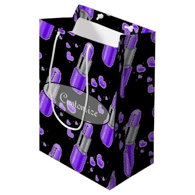 Lila & Black Lipstick Älskare Gift Bag (Framsidan Vinklad)