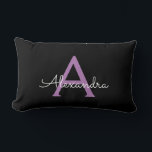 Lila Black Script Girly Monogram Namn Lumbarkudde<br><div class="desc">Lila och svart Monogram Lägg till din egen Namn Lumbar Pillow. Det gör perfekten söt 16-årsjubileum,  bröllop,  möhippa,  årsdag,  babydusch eller bachelorette-fest för någon som glam lyxen och chic stilar i kärlek.</div>