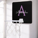 Lila Black Script Girly Monogram Namn Mini-Basketkorg<br><div class="desc">Svart och Lila Simple Script Monogram Namn Mini Basketball Ring. Det gör perfekten söt 16-årsjubileum,  bröllop,  möhippa,  årsdag,  babydusch eller bachelorette-fest för någon som glam lyxen och chic stilar i kärlek.</div>