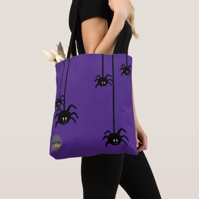 LILA BLACK SPIDER HALLOWEEN Business LOGOTYP ANPAS Tygkasse (Närbild)