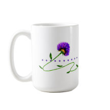 Lila Blomma På En Vinranka