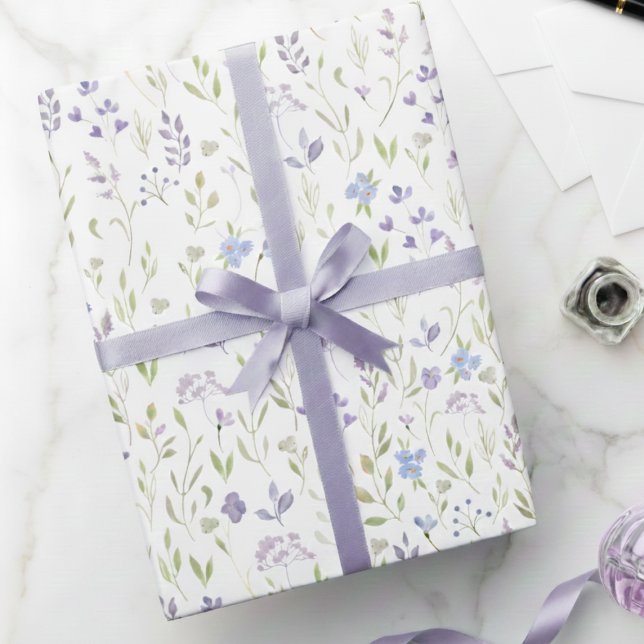 Lila blommig presentpapper (purple blue wildflower floral meadow gift wrap, sweet girly feminine spring summer wrapping paper)