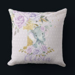 Lila Blommig Söt Elefant 1-års Födelsedagsminne  Kudde<br><div class="desc">Anpassa denna söta lila rosor blommiga Elefant 1-års födelsedags kudde med din egen text enkelt och snabbt. Klicka bara på knappen Redigera med designverktyg för att ytterligare redigera texten, ordvalet, typsnittet, teckenstorleken, textfärgen, lägga till mer text, flytta eller ta bort några bilder. Med en vacker lila rosor blommig arrangemang och...</div>