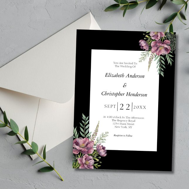 Lila Blommig Svart Vit Elegant Modern Bröllop Inbjudningar (Black White Purple Floral Elegant Modern Chic Wedding Invitation)