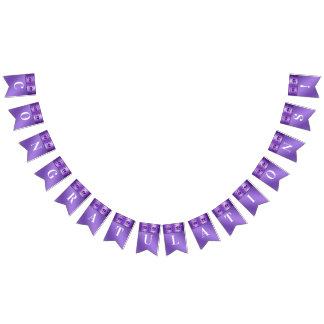 Lila blommig vimplad flagg vimplar