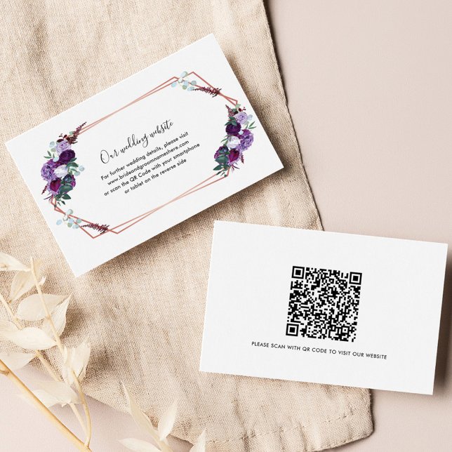 Lila Blommigt Bröllop-webbplatskort Tilläggskort (Purple Floral Wedding Website with QR Code Enclosure Card)