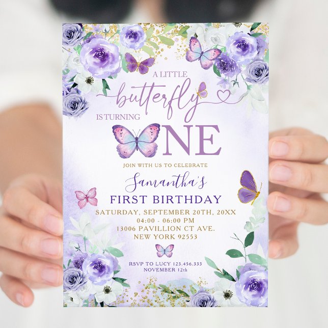 Lila Blommigt Butterfly håller på att vända en dag Inbjudningar (Skapare uppladdad)