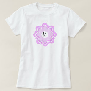 Lila Blommigt Design Mönster Add Initial - skuggor T Shirt