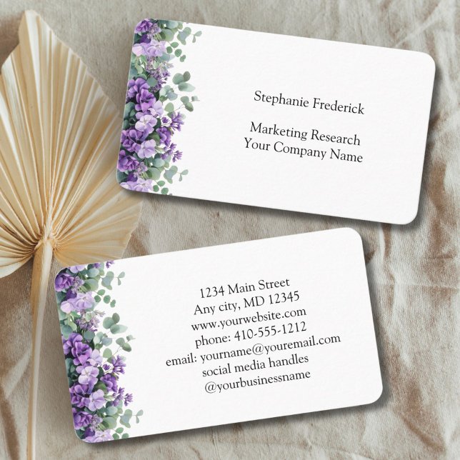Lila Blommigt Eucalyptus Feminin Affärskort Visitkort (Purple Eucalyptus Floral Business card for her. Hairstylist, Florist, Event Planner, Nail Salon)