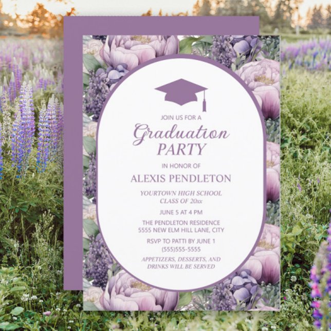 Lila Blommigt High School Studentmössa Inbjudningar (Purple floral graduation party invitation)