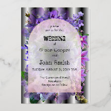 lila blommigt med illusionell bakgrund