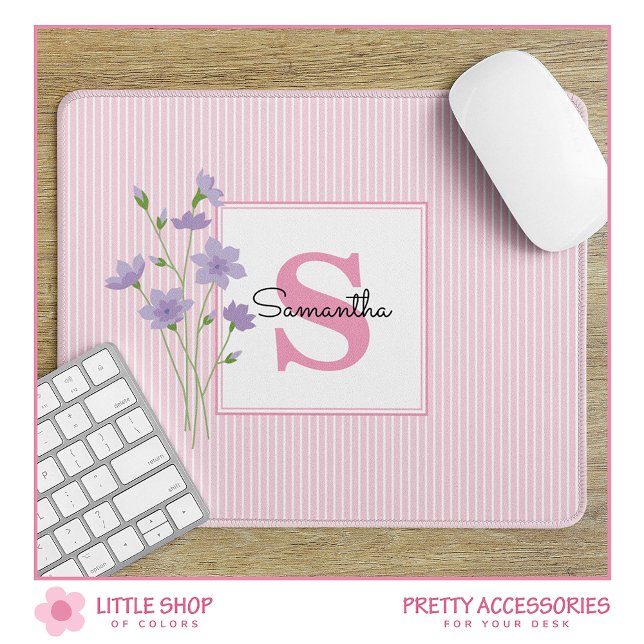 Lila Blommigt Rosa Rand Monogrammad Musmatta (Skapare uppladdad)