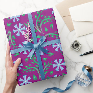 Lila blommönster med blå blommor presentpapper