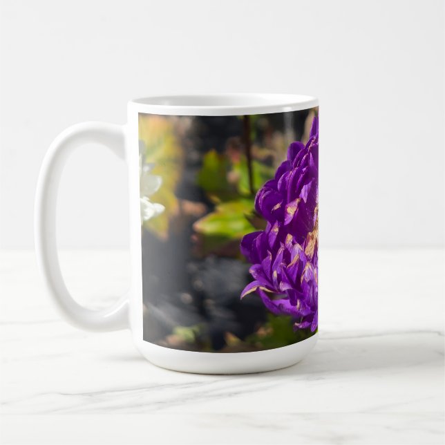 Lila blommor kaffemugg (Vänster)