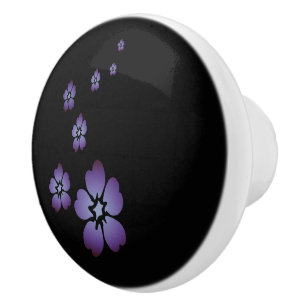 Lila blommor knopp