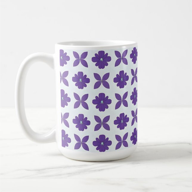 Lila blommor med ljus bakgrund kaffemugg (Vänster)
