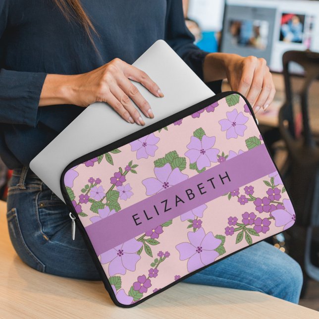 Lila blommor, Mönster i blommorna, ditt namn Laptop Fodral (Skapare uppladdad)