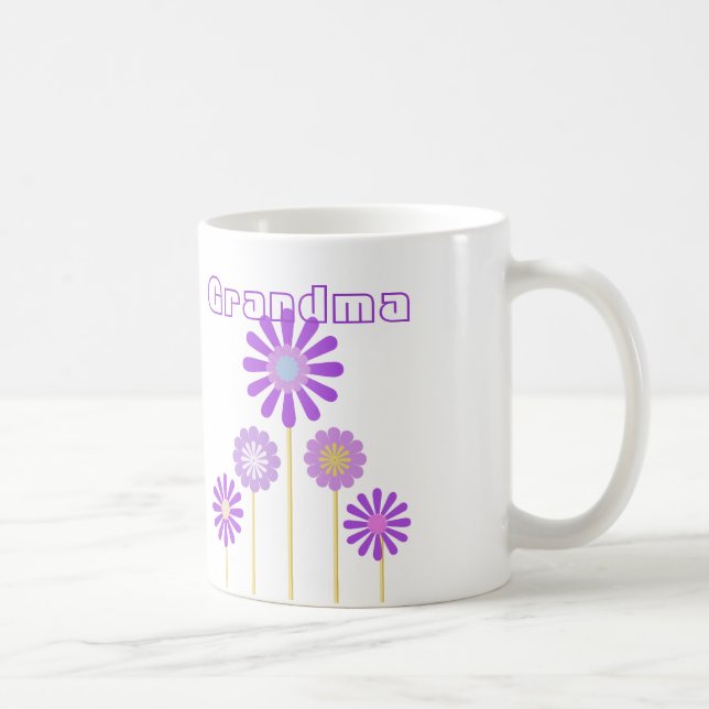Lila blommor rånar för Grandma. Kaffemugg (Höger)