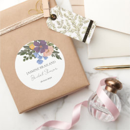 Lila blomster- och grönbukett bröllopsdusch  runt klistermärke