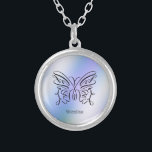 Lila Blue Holography Butterfly Monogram Namn Silverpläterat Halsband<br><div class="desc">En elegant svart bläck öppen fjäril på lila blå holografisk bakgrund. Ditt namn skrivs nedan i ett lekfullt teckensnitt.</div>