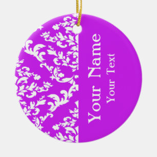 Lila Bold Damask w/ namn vid Emporiomoffa Julgransprydnad Keramik