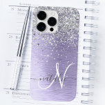 Lila Brushed Metall Silver Glitter Monogram Namn<br><div class="desc">Anpassa enkelt den här chicen av trendig-höljet med söt silver mousserande glitter på lila med borstad metallbakgrund.</div>