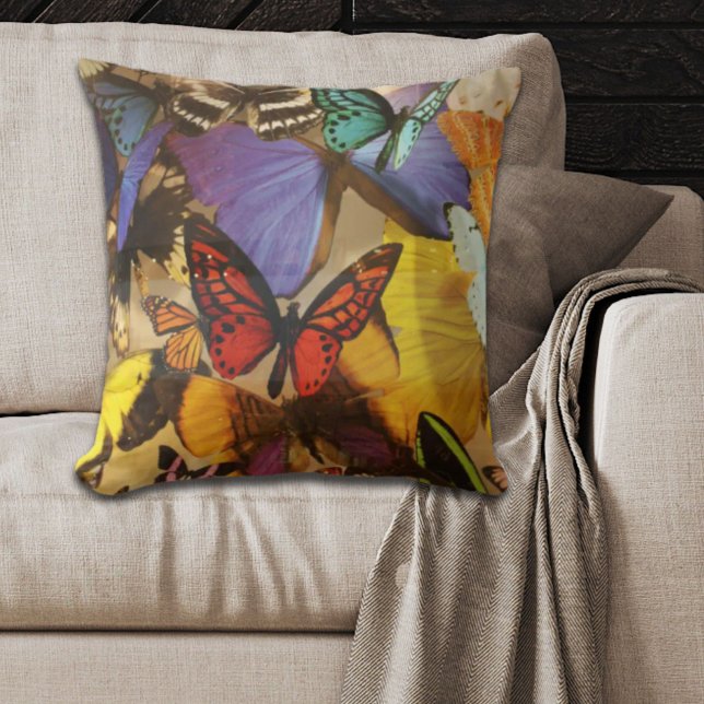 lila burgundefärgad orange av tropiska fjäril kudde (purple burgundy orange colorful tropical butterfly throw pillow)