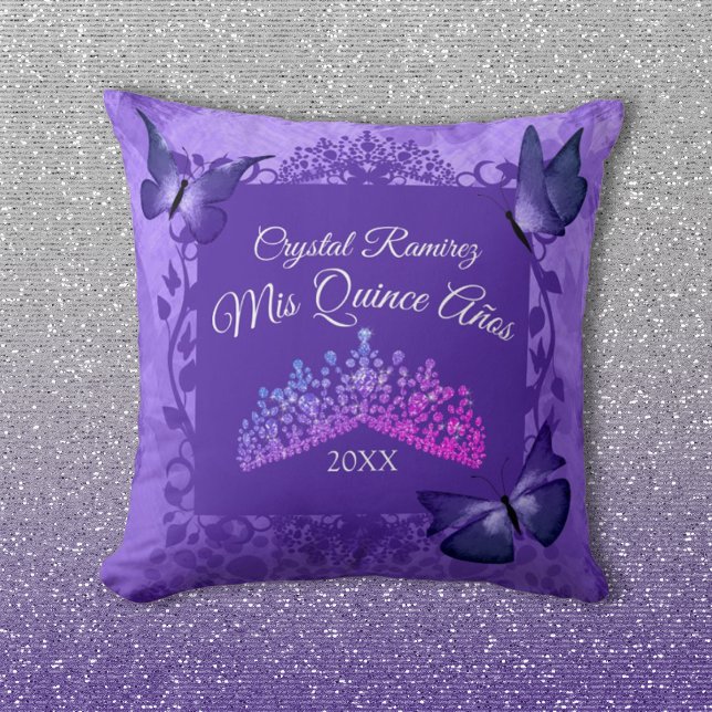 Lila Butterflies och Tiara Quinceanera Pillow Kudde (purple quinceanera keepsake pillow purple butterflies purple decorative frame border pink tiara)