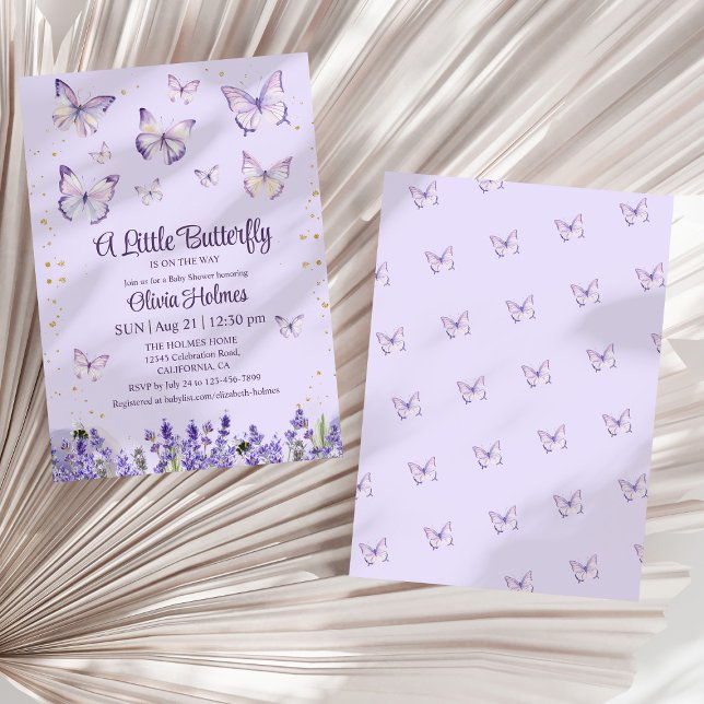 Lila Butterfly Flicka Shower-inbjudan Inbjudningar (Purple Butterfly Baby Girl Shower Invitation on a dry white palm leaf.)