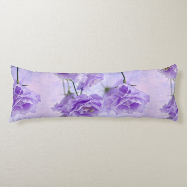 Lila Campanella Flowers Macro Kroppskudde (Framsidan)