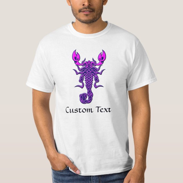Lila Celtic Knot Scorpion T Shirt (Framsida)