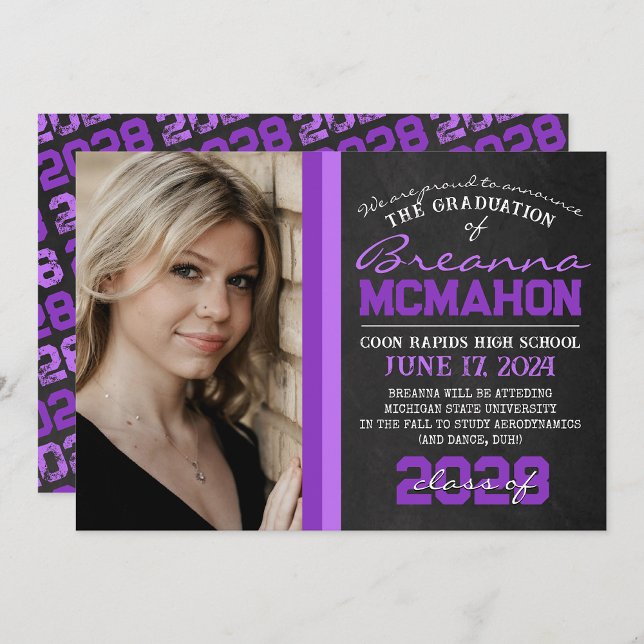 Lila Chalkboard Photo Studenten annons Inbjudningar ( Repeating Class Year 1 & 2 Photo Graduation Invitations & Announcements)