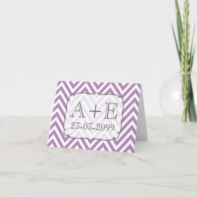 Lila Chevron Monogram Bröllop Tack Kort (Framsida)