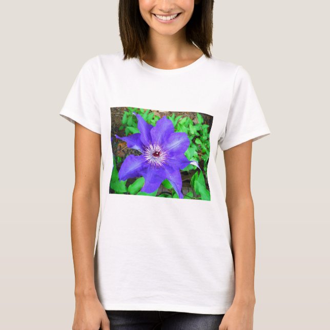 Lila Clematis Flower T-shirt (Framsida)