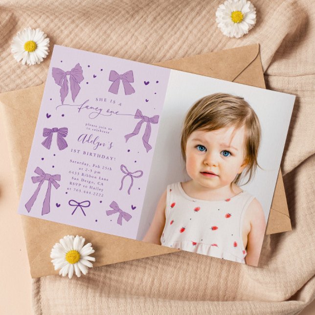 Lila Coquette Bows Finare ONE Birthday Photo Inbjudningar (Skapare uppladdad)
