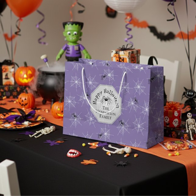 Lila Creepy Spindelnät Halloween (Fun Purple and Black Spiderweb Gift Wrap. Creepy Spider & Web Illustration for Spooky Halloween)
