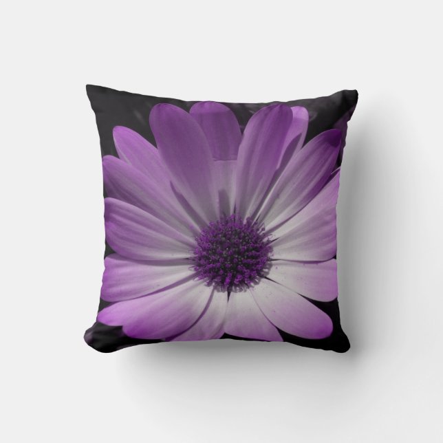 Lila Daisy Flower Pillow Kudde (Framsida)