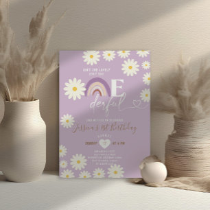 Lila Daisy Flowers är inte hennes födelsedag Inbjudningar