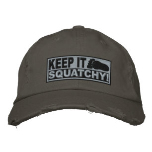 Lila *EMBROIDERED* Behålla IT Squatchy! - Bobo's Broderad Keps