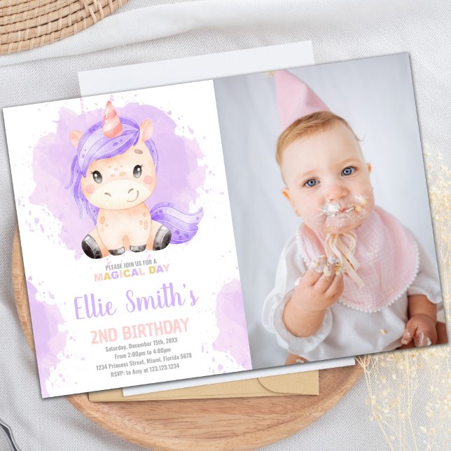 Lila Färg Unicorn Birthday Bjud med foto Inbjudningar (Purple Color Unicorn Birthday Invitations w photo)